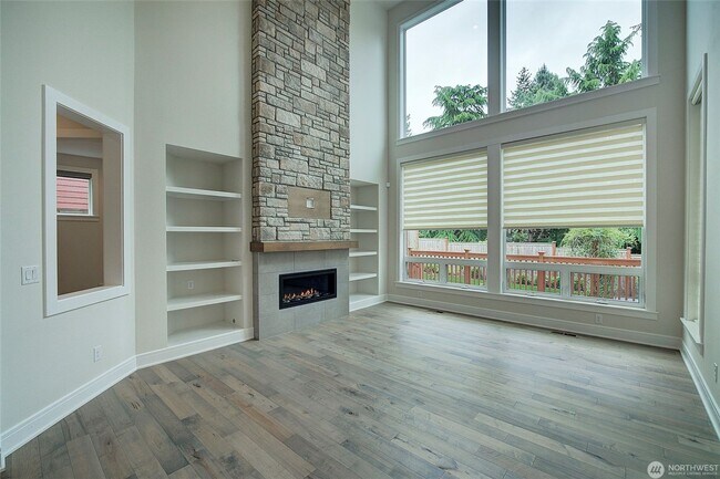 Building Photo - 5Bd/4Ba Bellevue House