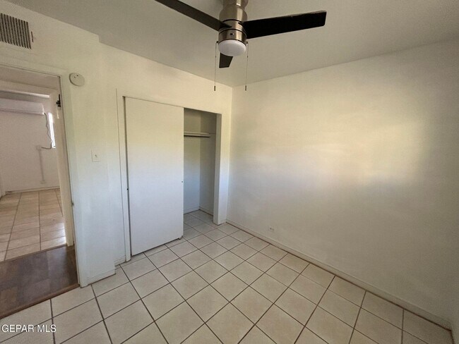 Building Photo - 1224 Kentucky St