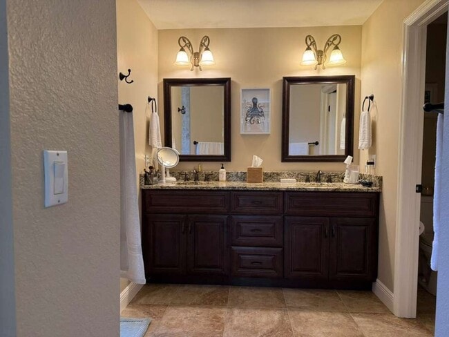 Building Photo - 4BR / 2BA Pool Home Near the Beach – Bonita Springs, FL