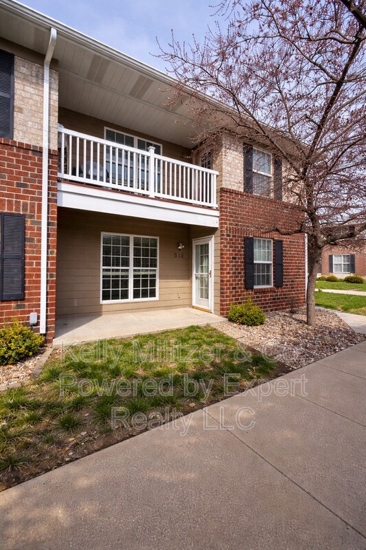 Building Photo - 406 S Church St