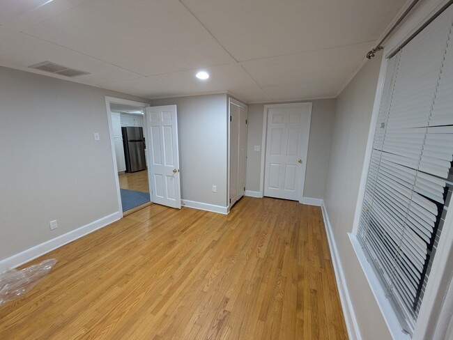 Building Photo - 383 W Clinton St