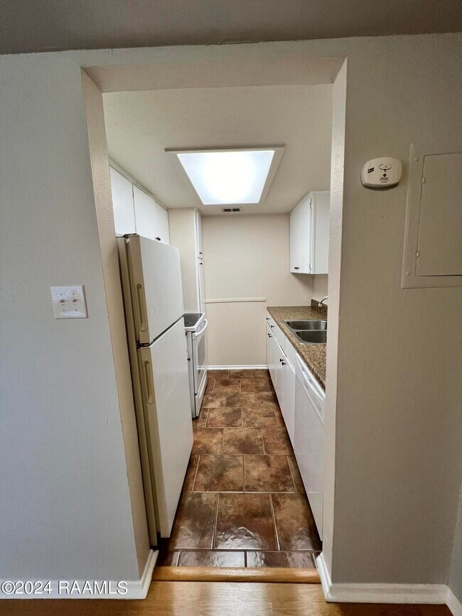 Building Photo - 3121 Johnston St