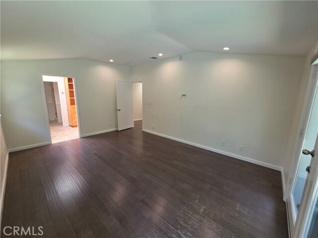 Building Photo - 310 S Thurston Ave