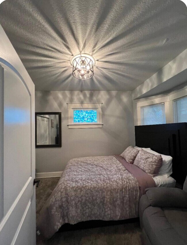 Building Photo - 3171 S 9th St