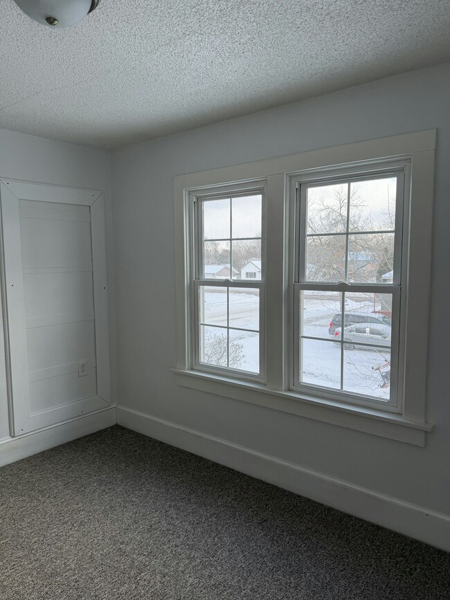 Building Photo - 641 12th St N