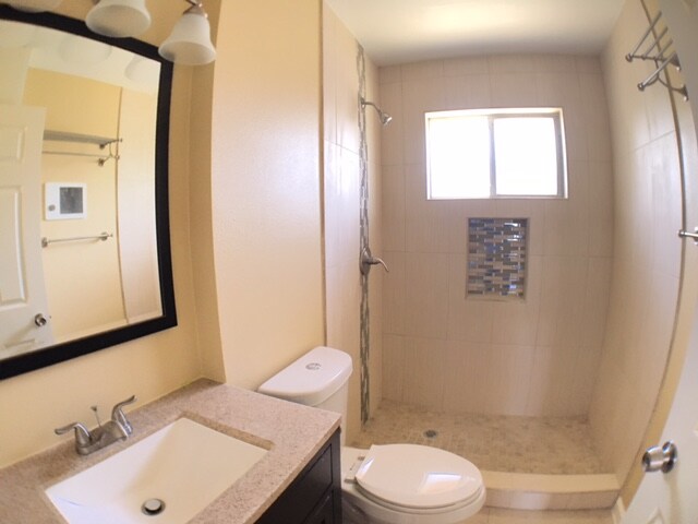 Building Photo - 823 S 17th Ave