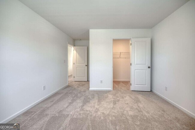 Building Photo - 49 Kestrel Dr