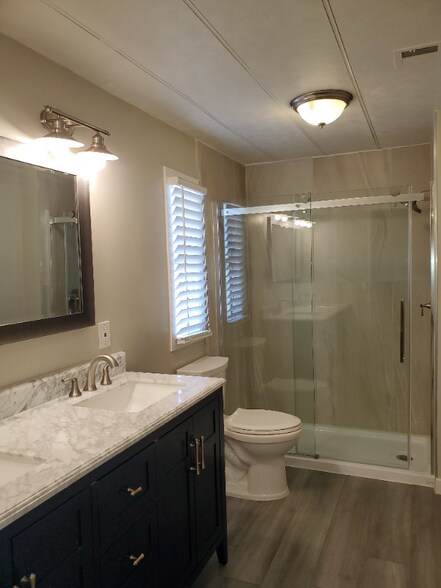 Building Photo - 2401 E Southern Ave