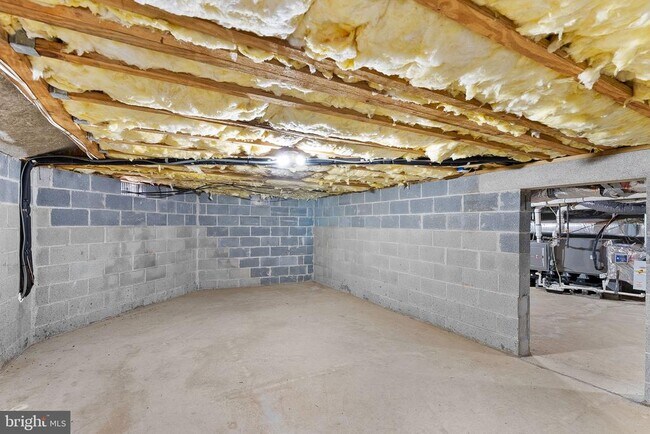 Building Photo - 19451 Youngs Cliff Rd