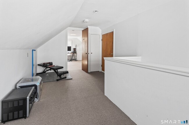 Building Photo - 196 Waite St