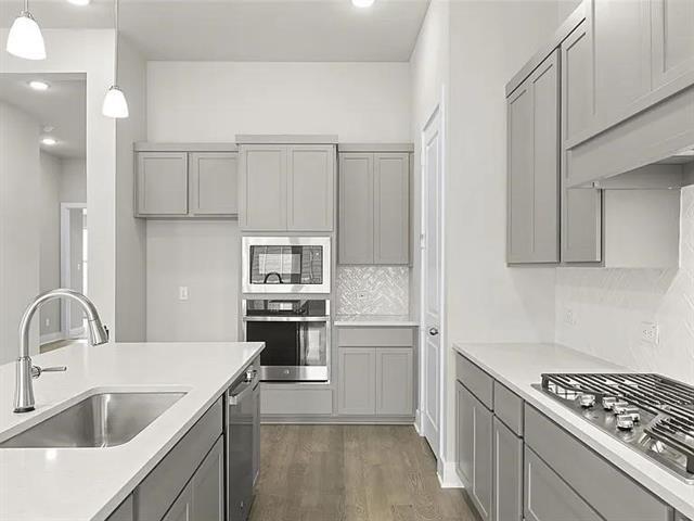 Building Photo - 7020 Ladybug Ln