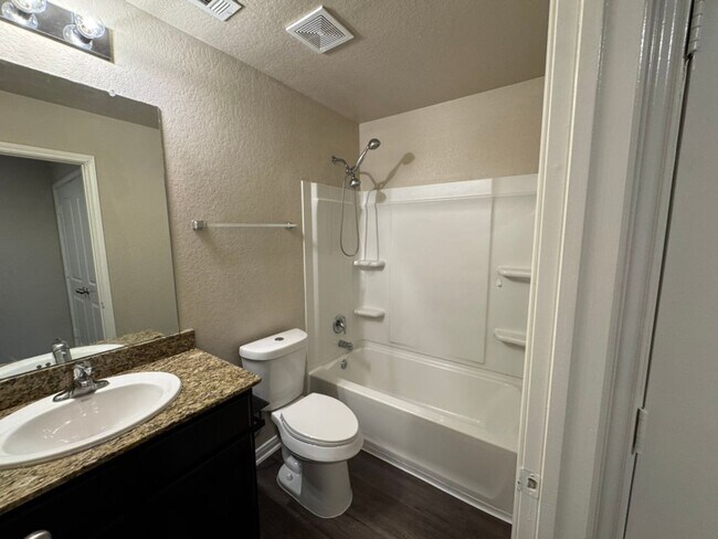 Building Photo - 3-Bedroom Home in Southeast San Antonio with Spacious Backyard & Open Layout