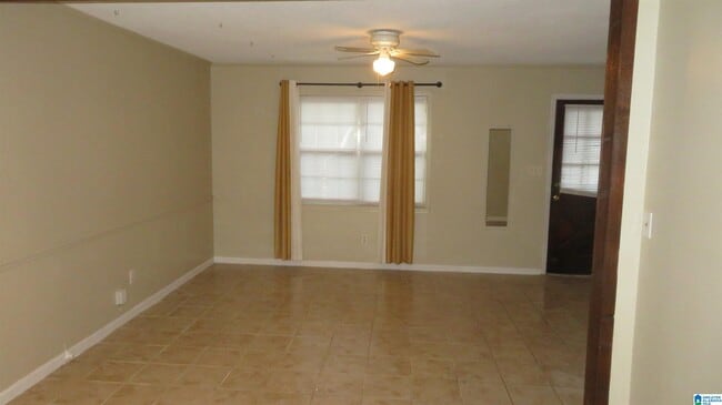 Building Photo - 3937 Montclair Rd