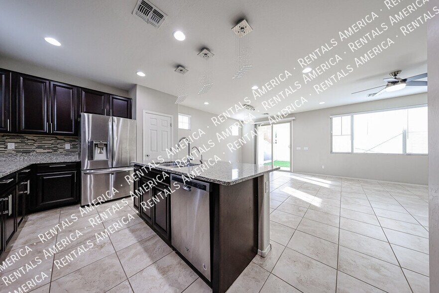 Building Photo - 270 N Scott Dr