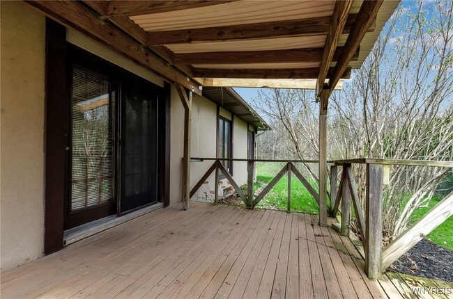 Building Photo - 9400 Wehrle Dr