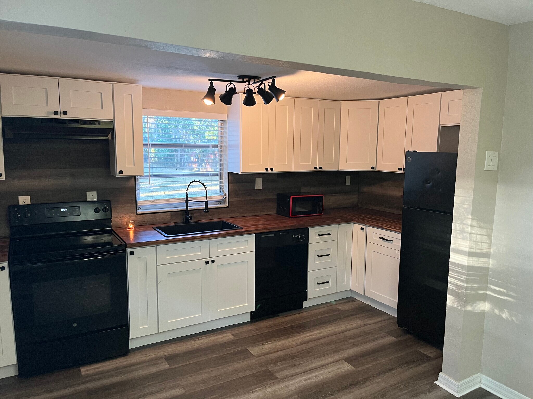 Nice cozy kitchen with amazing looking butcher block countertops - 2310 E Minnehaha St