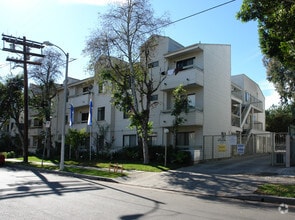 Building Photo - 5315 Harmony Ave
