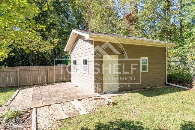 Building Photo - 1960 Branch View Dr