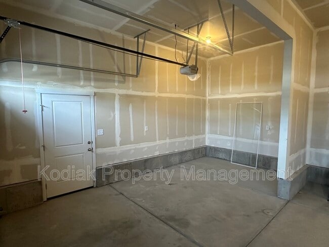 Building Photo - 1028 E Bigelow Ave