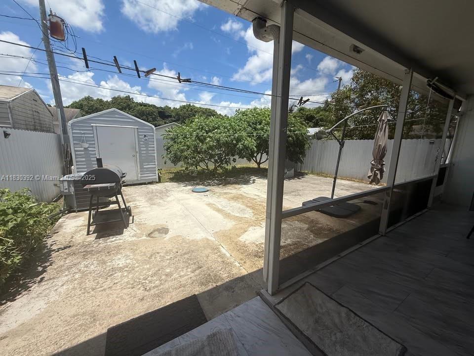 Building Photo - 4707 Martha Louise Dr