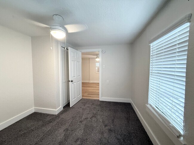 Building Photo - 288BS
