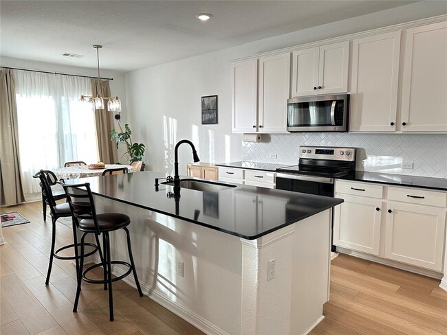 Building Photo - 19320 Forman Dr