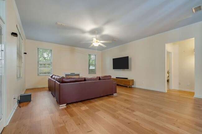 Building Photo - 3440 Jonathan Landing Dr