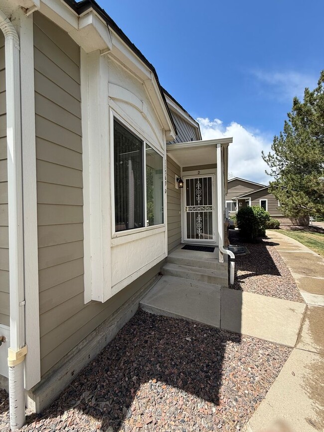 Building Photo - Charming 2 Bed, 2 Bath Home for Rent in We...
