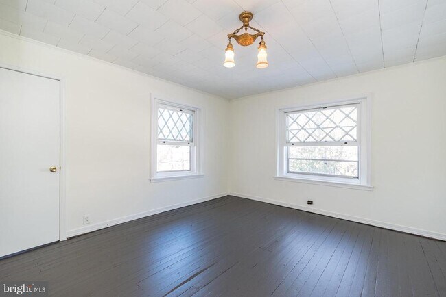 Building Photo - 7738 Ardleigh St