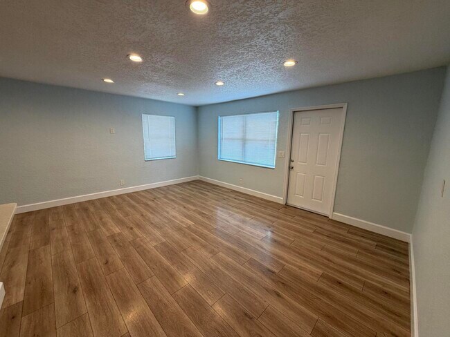 Building Photo - 442 Winters St