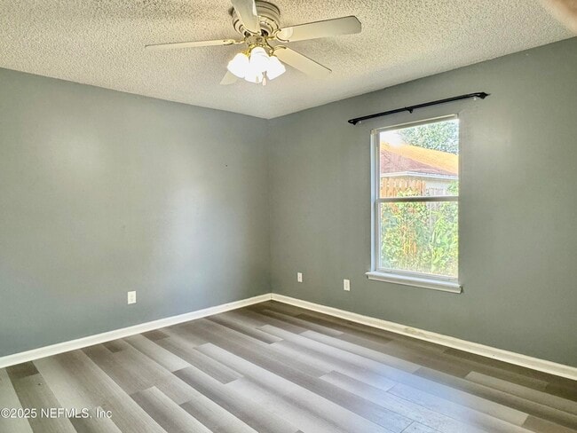 Building Photo - 11471 Mandarin Glen Cir W