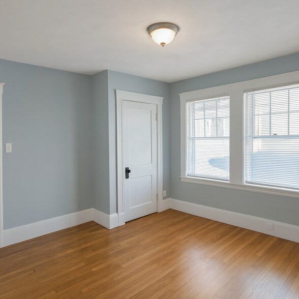 Building Photo - 183 Willis Ave