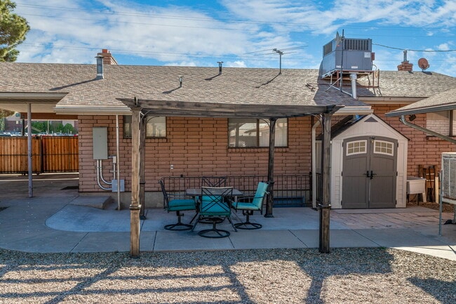 Building Photo - Looking for private, affordable, off campus living that is right across the street from Utah Tech...