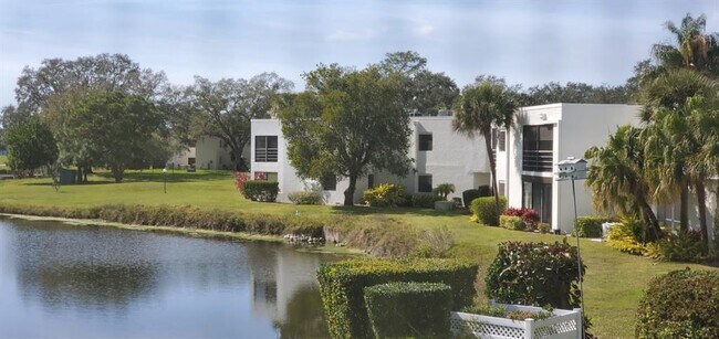 Building Photo - 5210 Wedgewood Ln