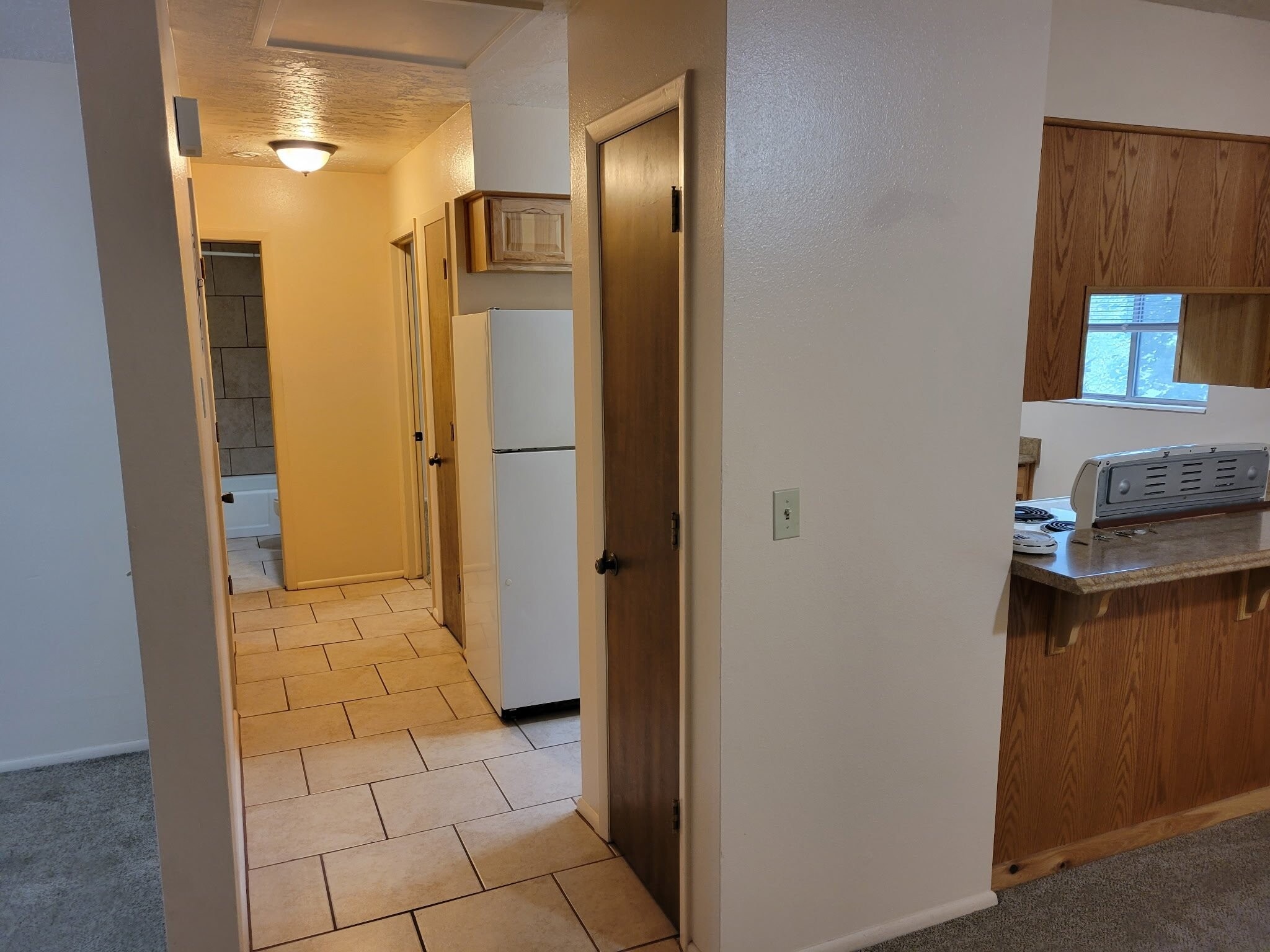 Building Photo - 426 W 200 S