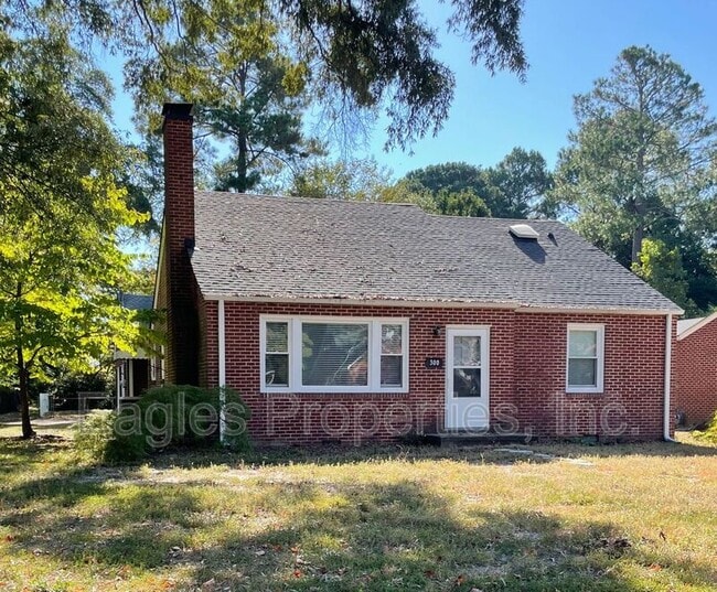 Primary Photo - 300 S Andrews Ave
