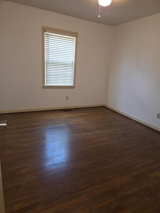 Building Photo - 1503 Palmer Dr