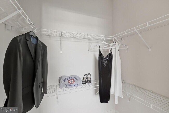 Building Photo - 2200 N Westmoreland St