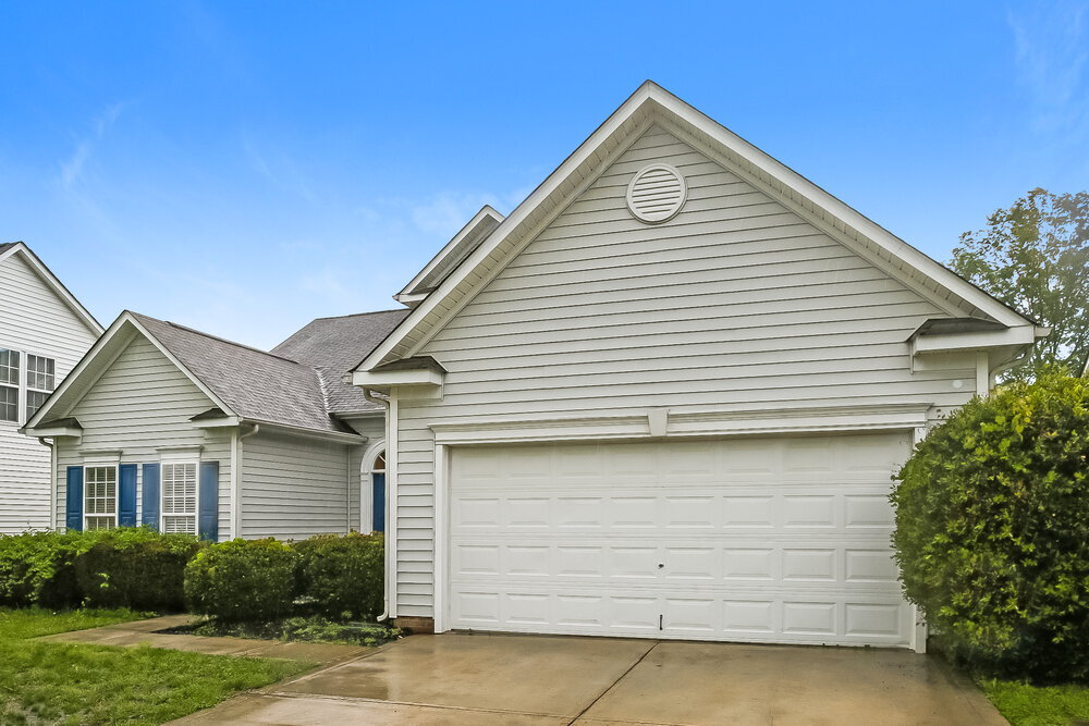 Building Photo - 3425 Stoney Garden Dr