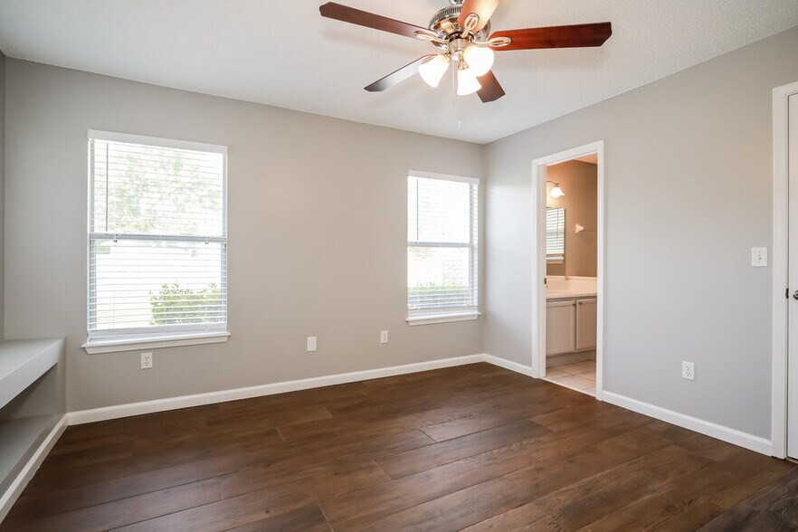 Building Photo - 3532 Citation Dr