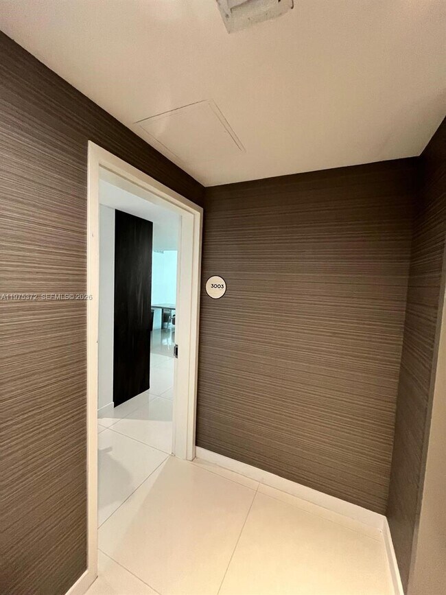 Building Photo - 3131 NE 7th Ave