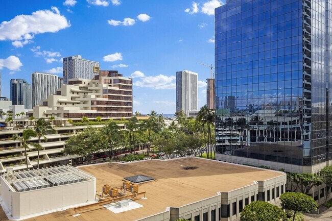Building Photo - Downtown Honolulu Gem | Ocean, Mountain & City Views | Updated 2BD/2BA