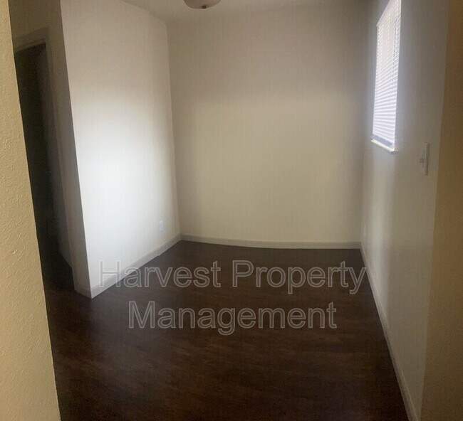 Building Photo - 1625 S Longford St
