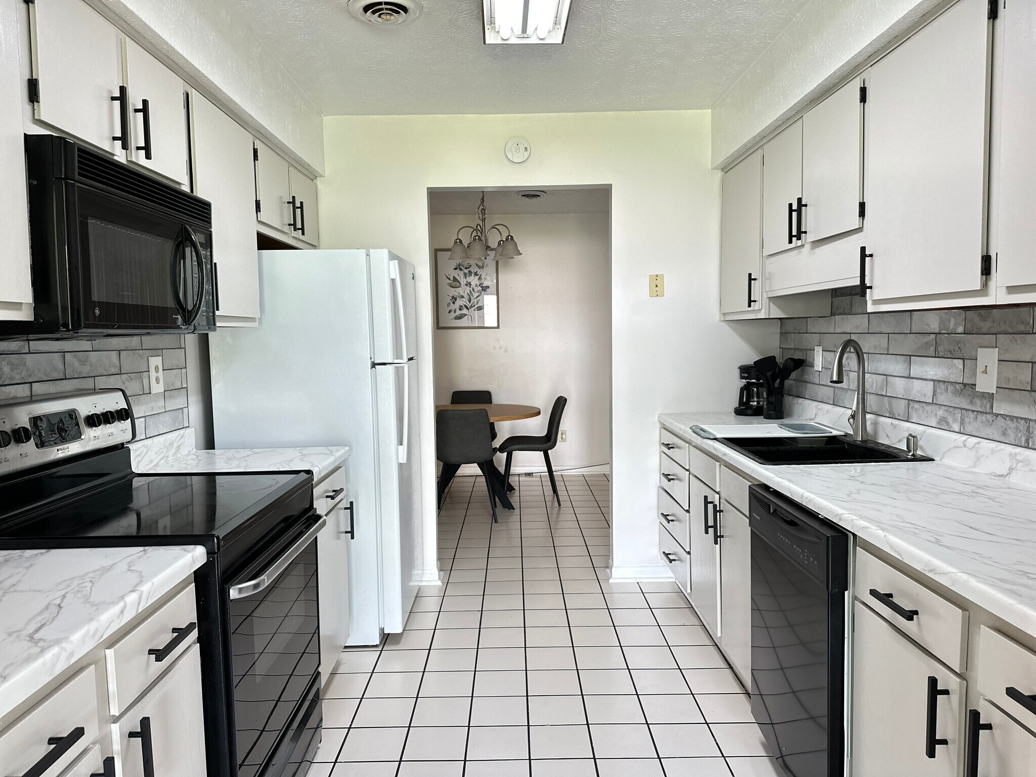 Building Photo - 1294 Old Newport Hwy