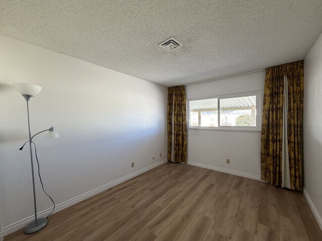 Building Photo - 6822 Endora Dr