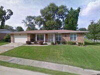 Building Photo - 11003 Fawnhaven Dr