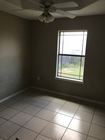 Building Photo - 6708 Tenaza Dr