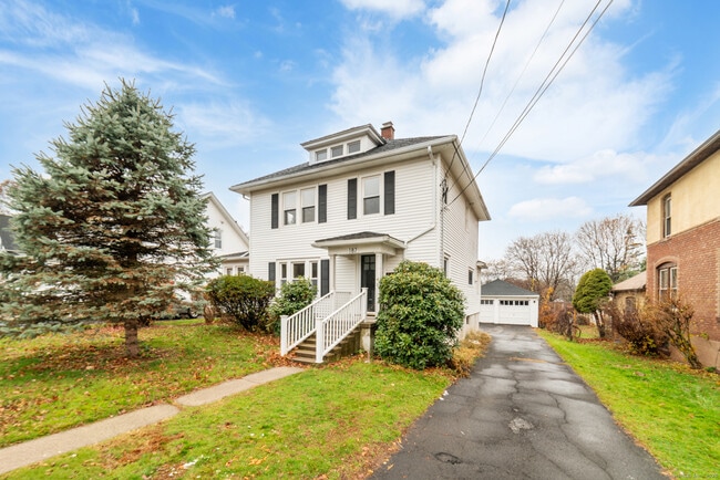 Primary Photo - 187 Ridge Rd