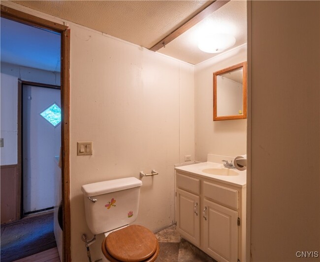 Building Photo - 2223 NY-5S
