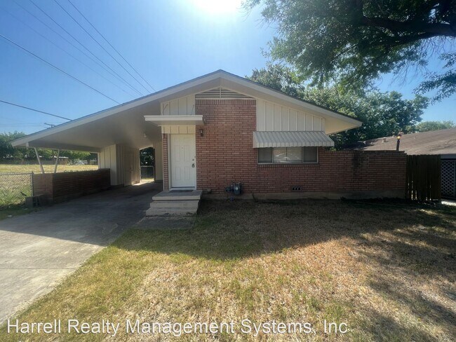 Primary Photo - 3 br, 1.5 bath House - 1937 Hilltop Dr.